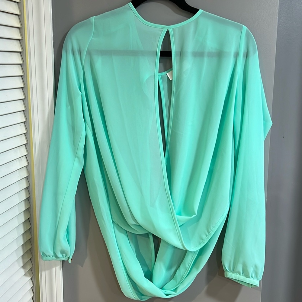 Women’s Mint Open Blouse